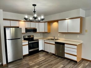 Building Photo - 704-706 N 16th Ave