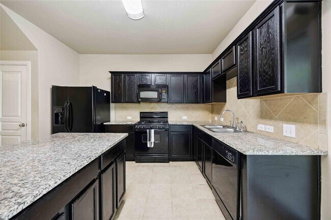 Building Photo - 6727 Wide Creek Dr