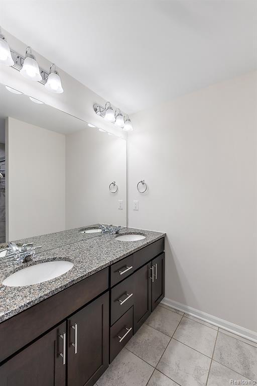 Building Photo - 2884 Glenbar Cir