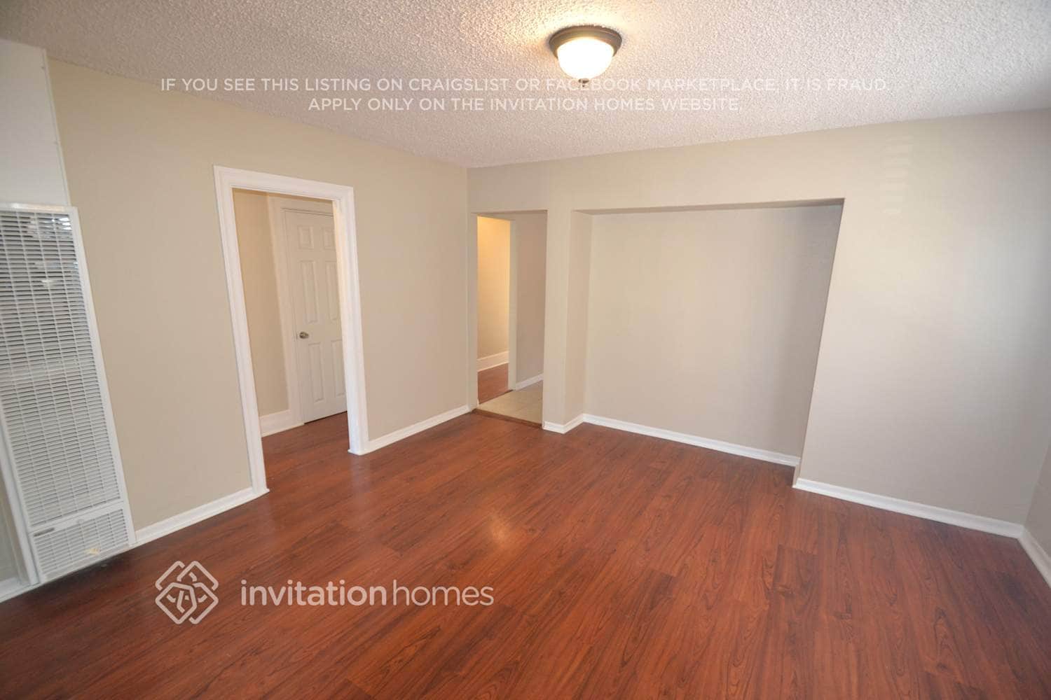 Building Photo - 5712 5th Ave