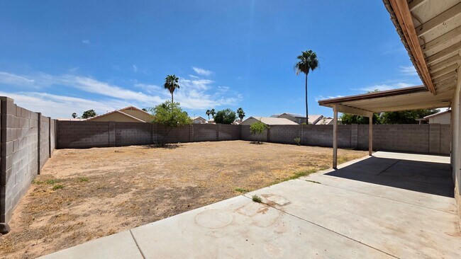 Building Photo - Newly Renovated 3 Bedroom 2 Bath
