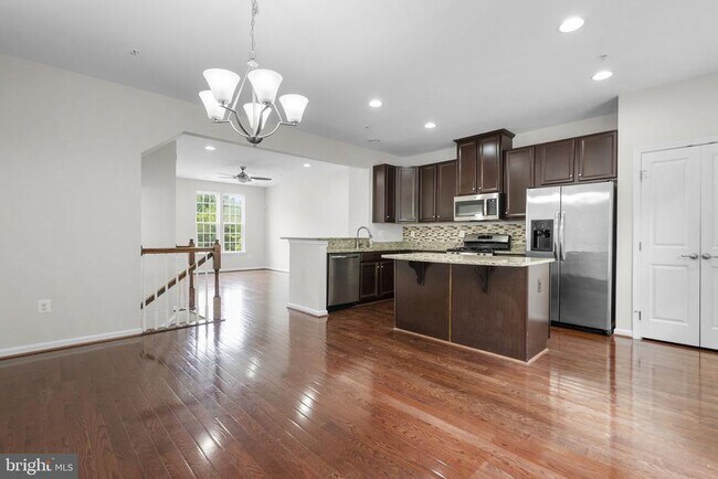 Building Photo - 8621 Enoch Pratt Dr