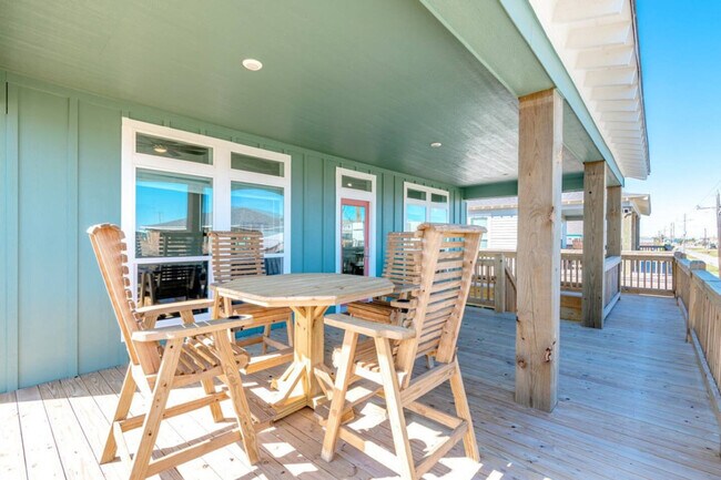 Building Photo - 943 Gulf Shores Dr