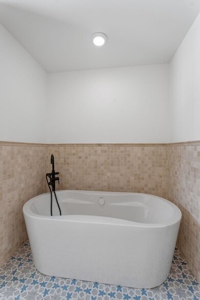 Building Photo - 203 Oceola Ave