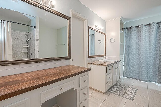Building Photo - 10919 Villa Lea Ln