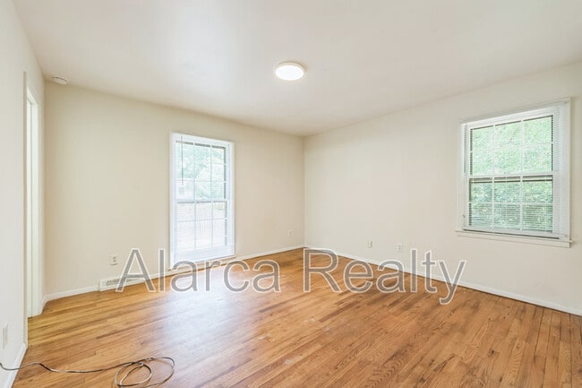Building Photo - 7024 Milport Pl