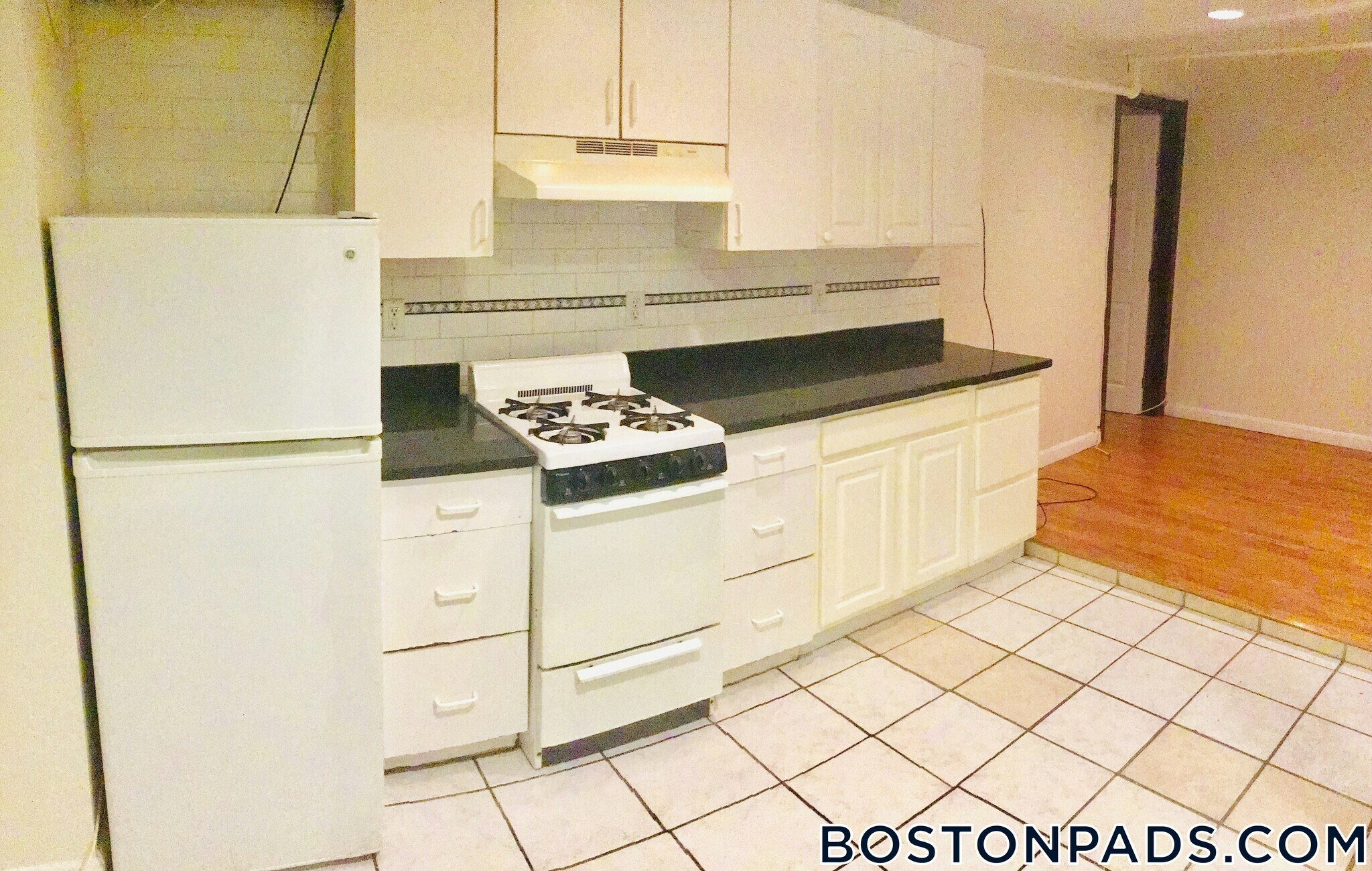 Building Photo - 171 Hemenway St