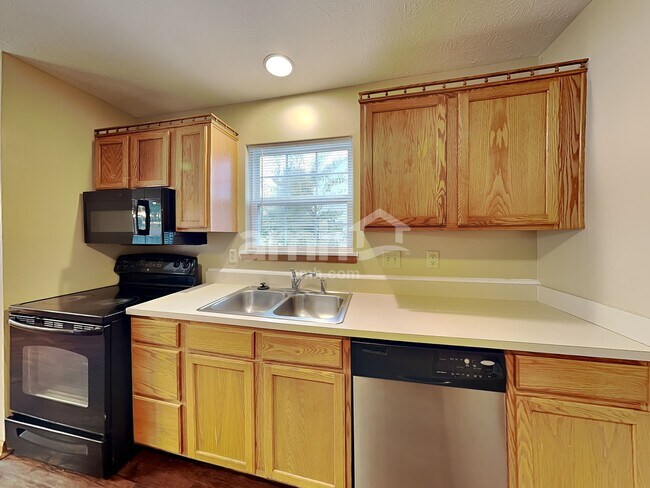 Building Photo - 464 E Quail Wood Ln