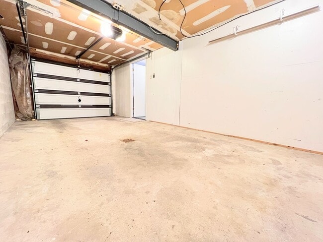 Building Photo - Spacious 3BR w/ Garage & Central AC – Near Pittsburgh Airport