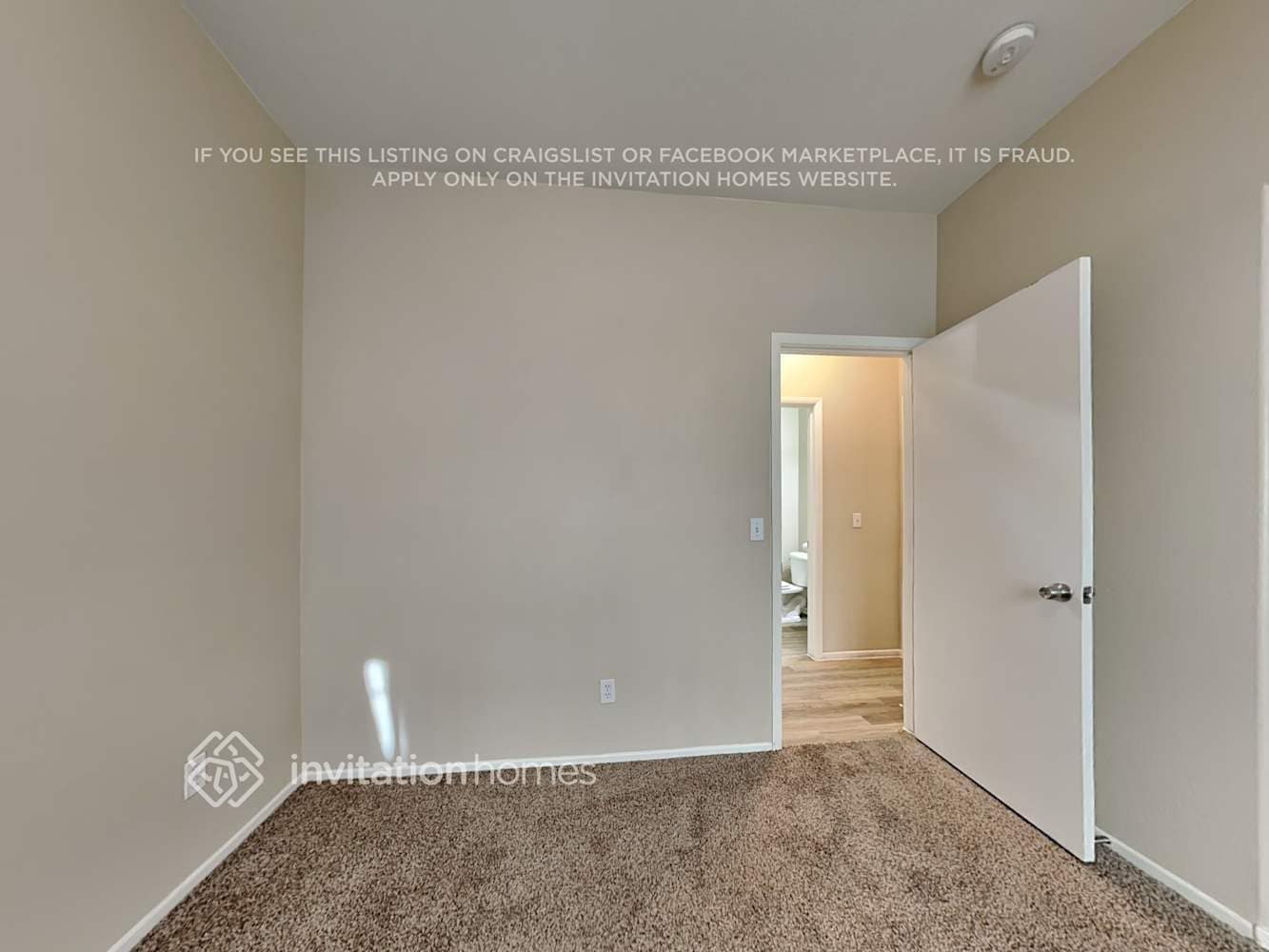 Building Photo - 9120 Blue Raven Ave