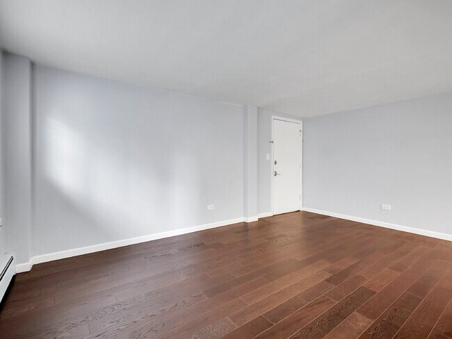 Building Photo - $1,575 - 1 Bed 1 Bath Condo Available Near...