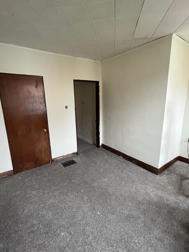 Building Photo - 41 Harwood St
