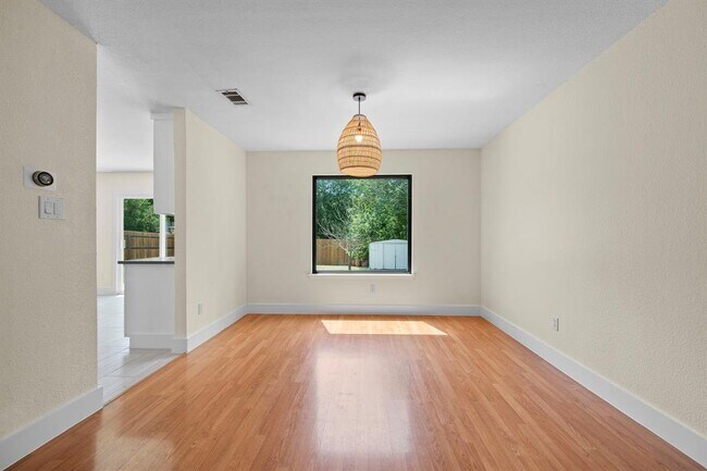 Building Photo - 9707 Nightjar Dr
