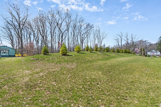 Building Photo - 16 Sedicavage Way