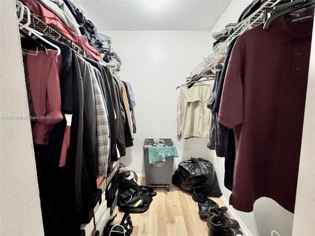 Building Photo - 505 S Pine Island Rd