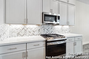 Building Photo - 8851 Oakland Rd