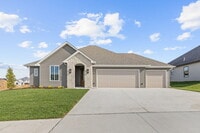 Building Photo - 4613 Estacada Dr