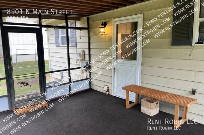 Building Photo - 8901 N Main St