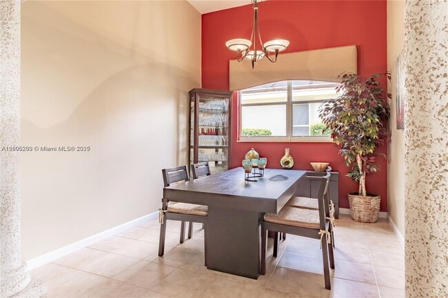 Building Photo - 3815 Oak Ridge Cir