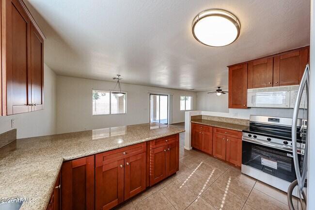 Building Photo - 4546 N 113th Dr