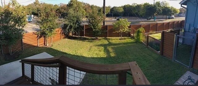 Building Photo - 301 W Stassney Ln