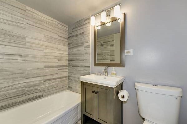 Bath 1 - 4390 Lorcom Ln