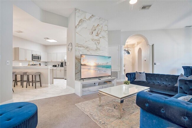 Building Photo - 544 Pineloch Dr