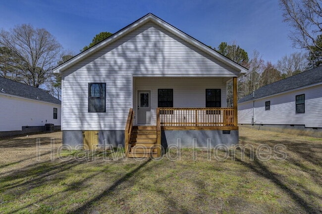 Building Photo - 32 Roberson St