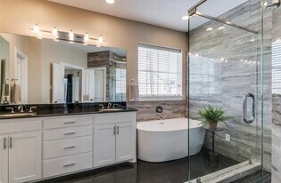 Building Photo - 3612 Convent St