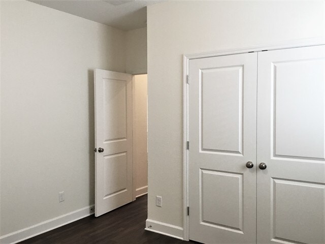 Building Photo - 3066 Creek Village Ln