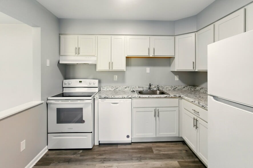 Primary Photo - Tiberon Trails