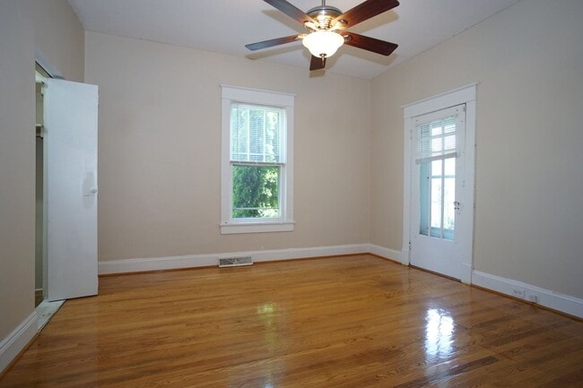 Building Photo - 3 Bedroom / 2 Bath House.  Easy access to US 460 and I 81. Detached Garage / Workshop.