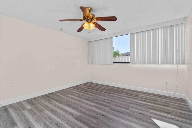 Building Photo - 500 Treasure Island Causeway