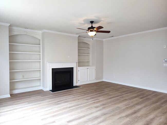 Building Photo - Stunning 2 Story, 4 Bedroom, 4.5 Bath Home Located in the Bridgemill Community in SC!