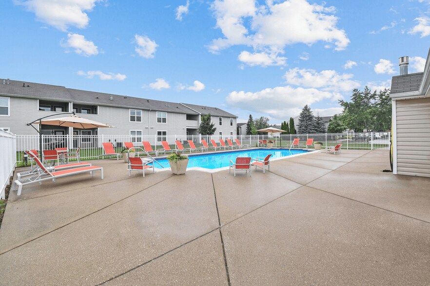 Sterling Crest Apartments 1307 Tittabawassee Rd Saginaw MI 48604