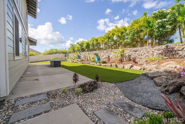 Building Photo - Available now!  Beautifully upgraded 4-bdr...