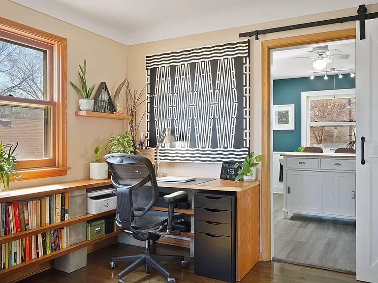 Building Photo - 5536 S 28th Ave