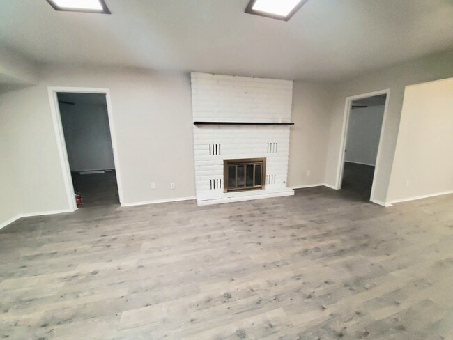 Livingroom - 1706 Live Oak Pl