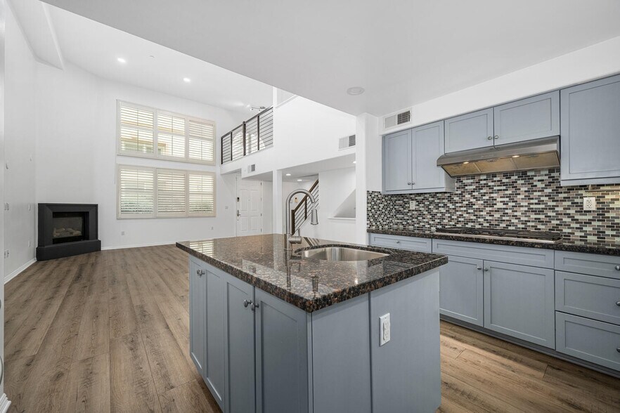 Building Photo - 7403 S Sepulveda Blvd