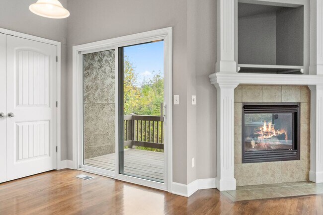 Building Photo - 11141 S Woodsonia Dr