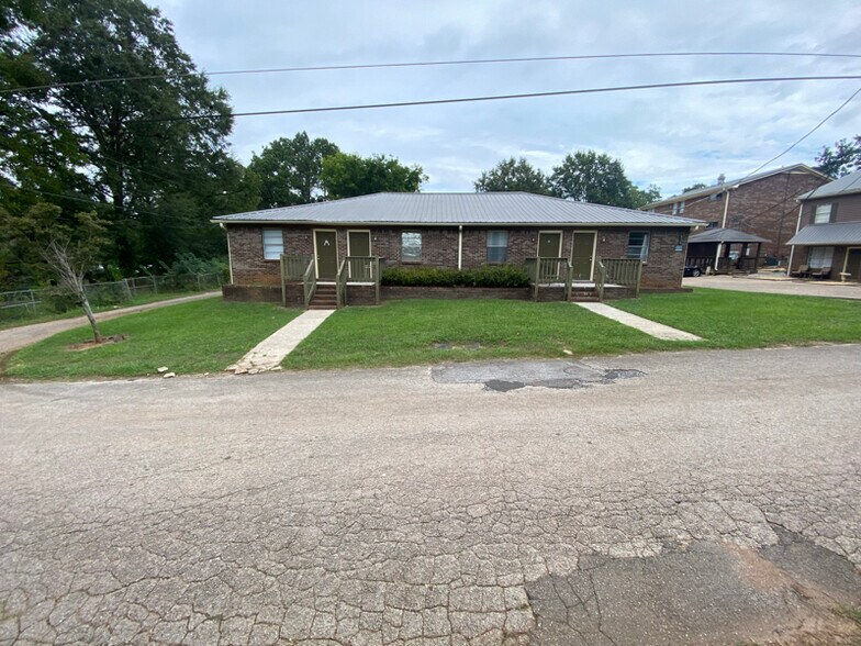 Primary Photo - 417 Elmore St