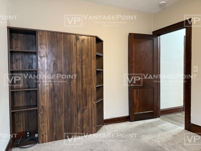 Building Photo - 1012 W Spring St