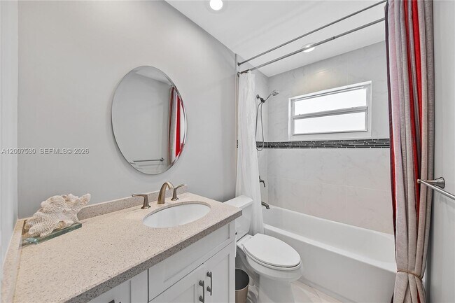 Building Photo - 470 Paradise Isle Blvd