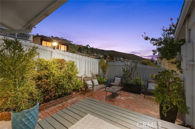Building Photo - 2750 Solana Way