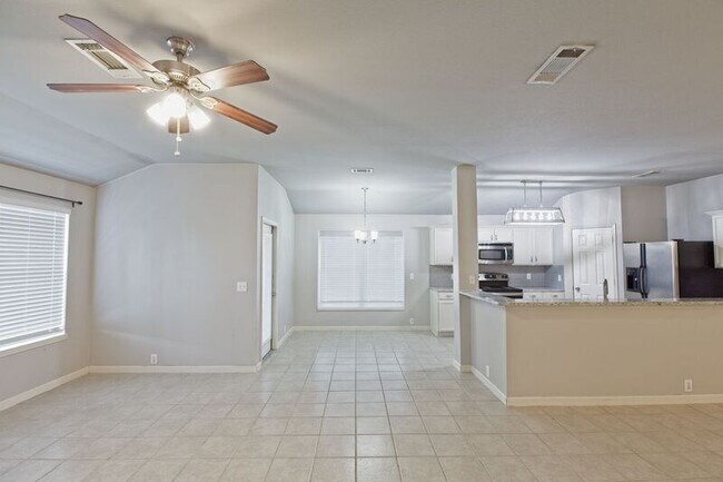 Building Photo - 2309 Mallard Dr
