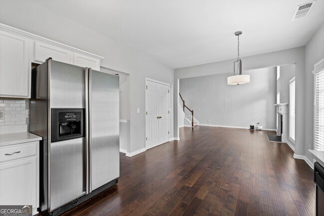 Building Photo - 4419 Silver Ridge Way SW