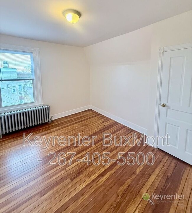 Building Photo - 16 N Rigby Ave