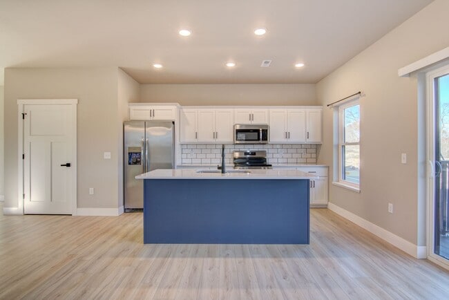 Building Photo - Brand New Luxury Townhomes: 3BR, 2.5Bath A...