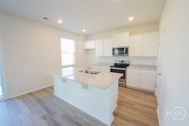 Building Photo - 147 Kraft Kove