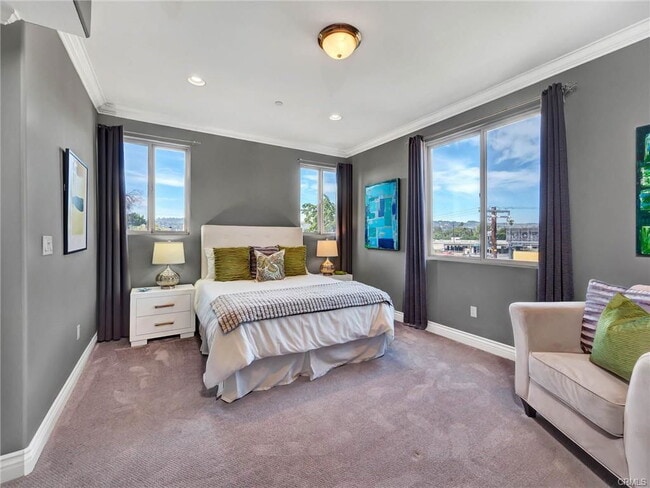 Building Photo - 11280 La Maida St